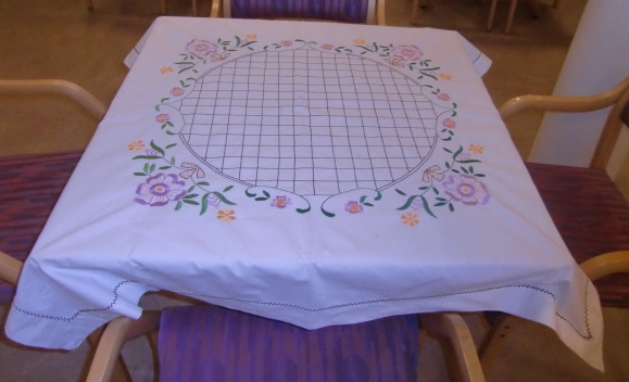 M763M Vintage embroidered tablecloth